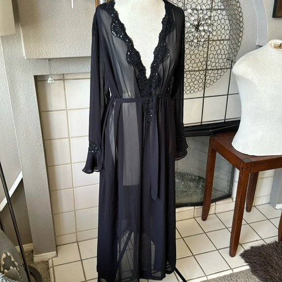 Lucie Ann Peignoir black Robe w/ matching nightgown full swing set Size L - Picture 12 of 14
